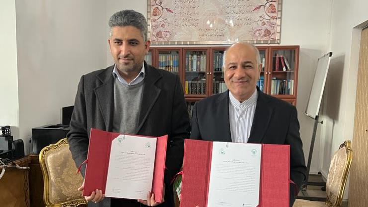 انعقاد قرارداد همکاری میان دانشکدۀ روابط بین‌الملل و کانون زبان ایران