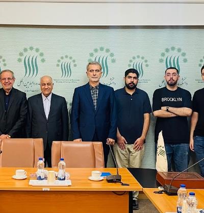 گزارش بازدید دانشجویان دانشگاه صنعتی امیرکبیر از دانشکده روابط بین‌الملل