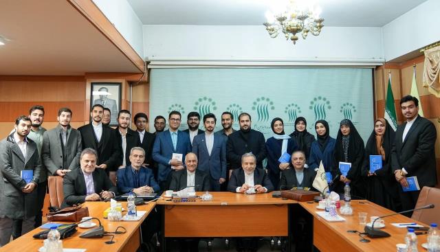 The Presence of the Honorable Minister of Foreign Affairs Dr. Seyyed Abbas Araghchi Among the Students of the School of International Relations